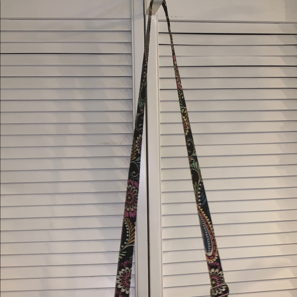 Vera Bradley Floral/pasliey crossbody Bag w/matching wallet - Picture 13 of 13